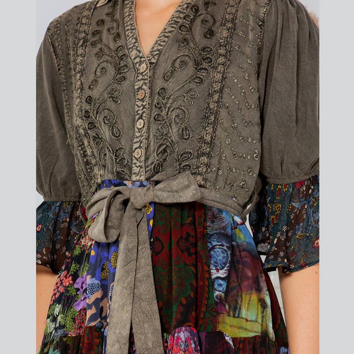 Grava Vintage Fusion: vestido de muñeca bordado a la piedra de venta al por mayor en Faire3