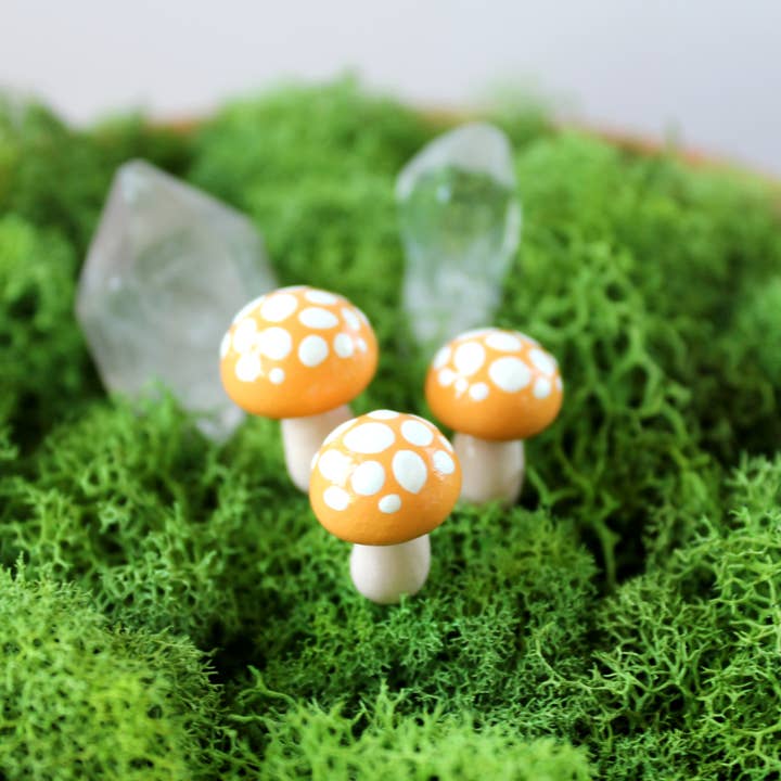 Mariposa Miniatures - Wholesale Garden/Lawn Stake - Mini Fairy Garden Mushroom