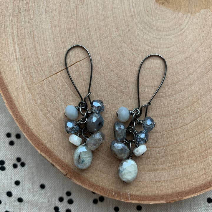 Dana Herbert – wholesale Hängande örhängen – Gunmetal Cluster örhängen