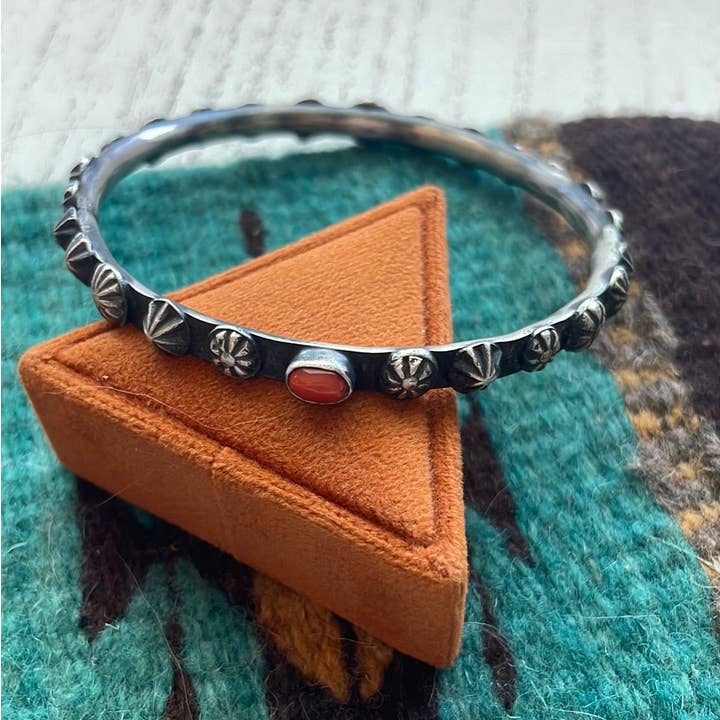 Nizhonitradersllc - Wholesale Armband - Navajo armband van sterling zilver en koraal
