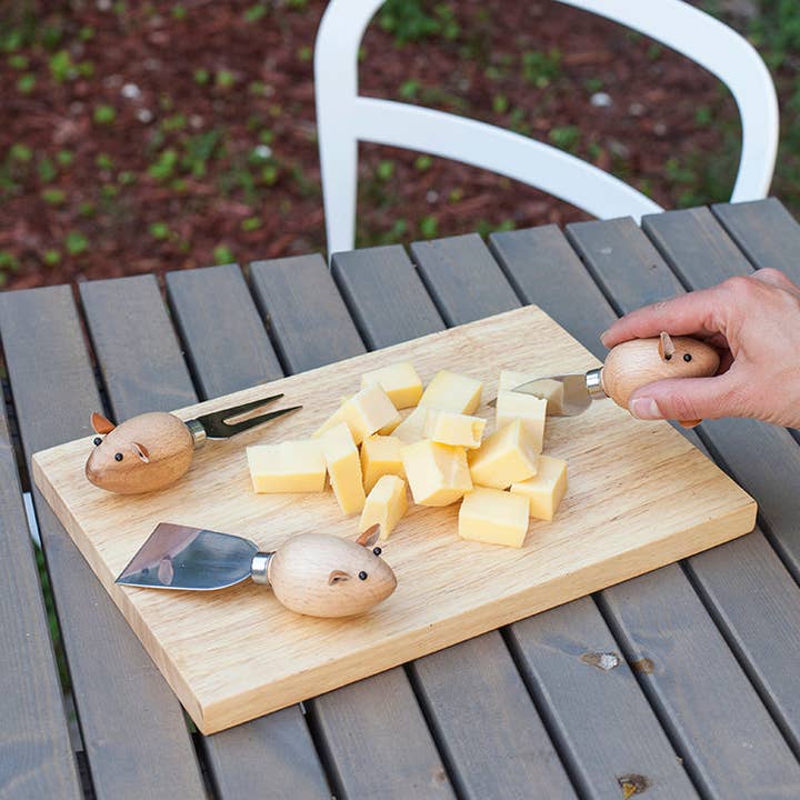 Kikkerland Design Inc - Wholesale Cheese Spreader - Cheese Knives Mice Set of 3