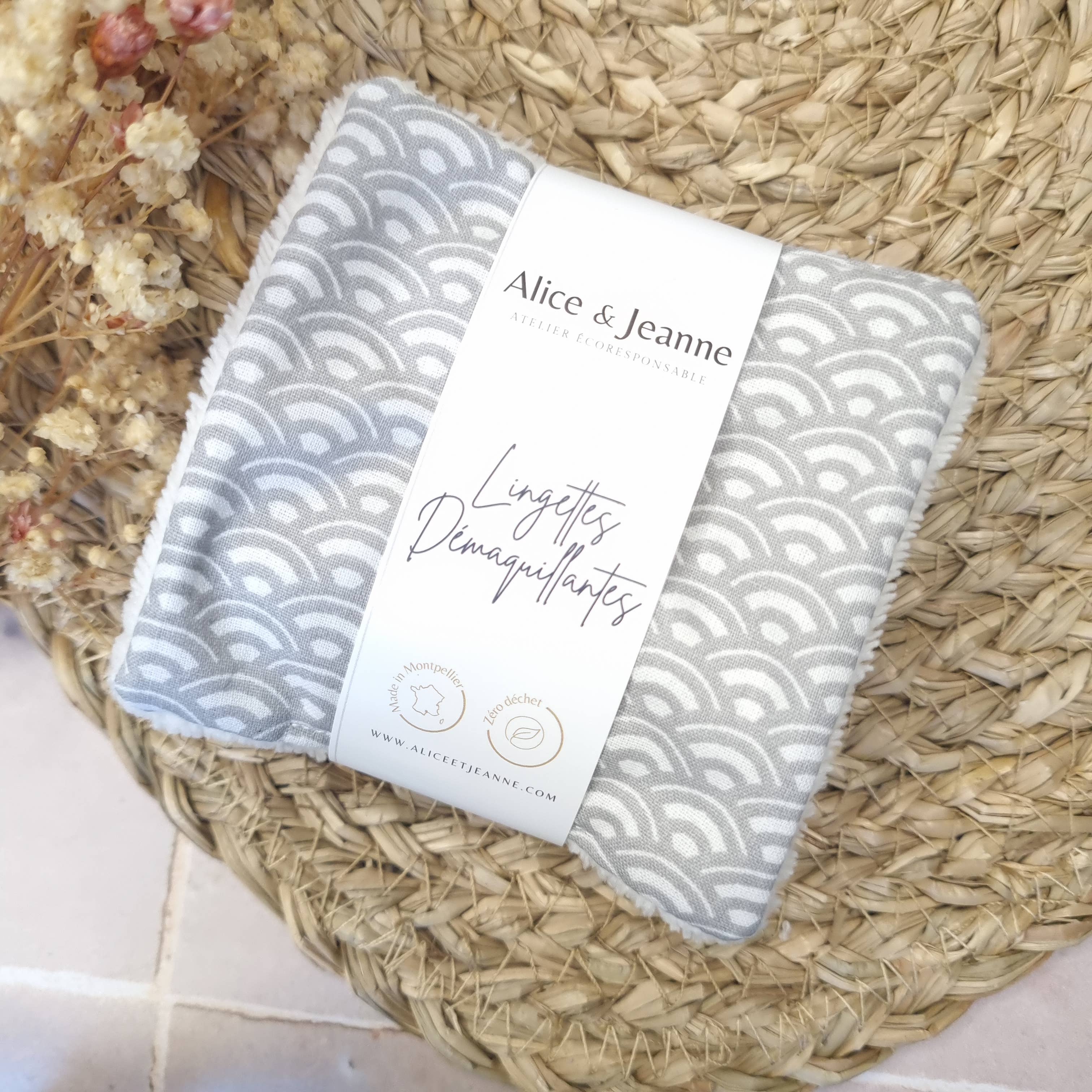 Brigitte X5 washable makeup remover wipes for wholesale by Alice et Jeanne