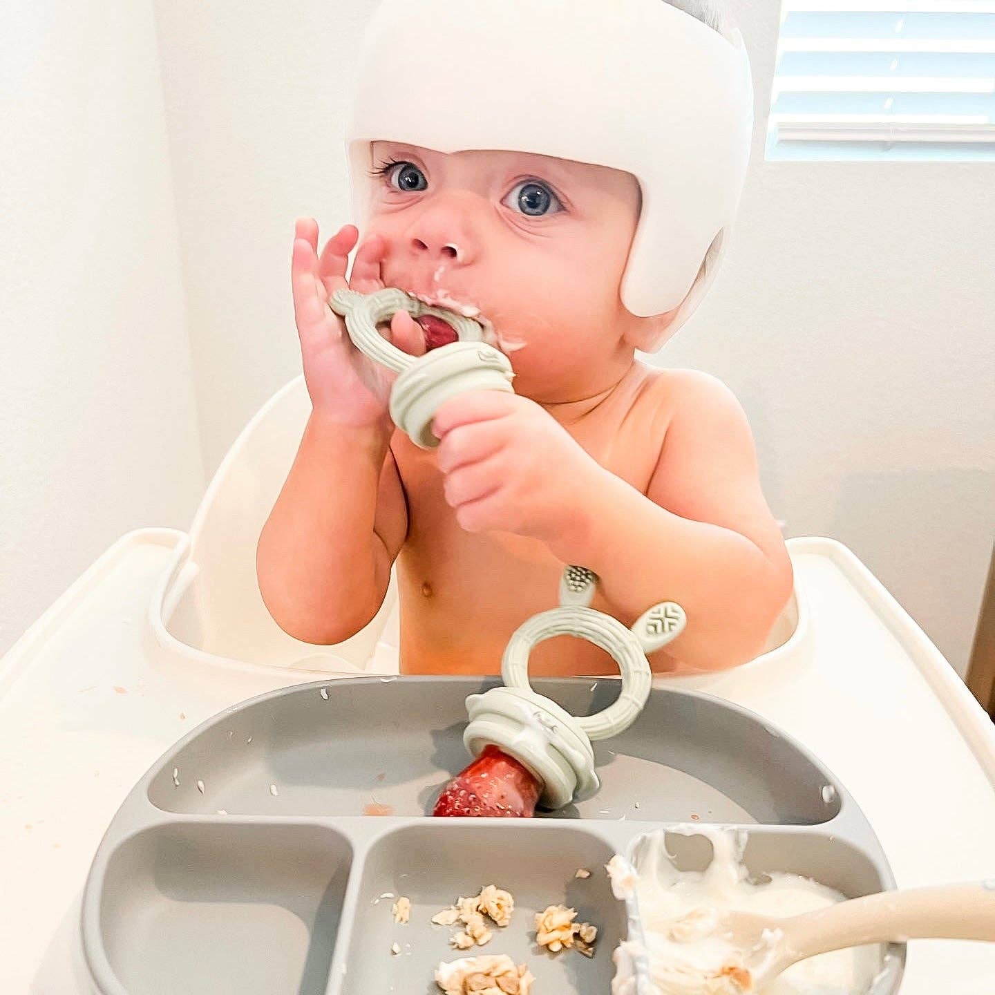 Calla & Friends – wholesale Feeding set – Baby – The Nourishing Nibbler Bunny Feeder3