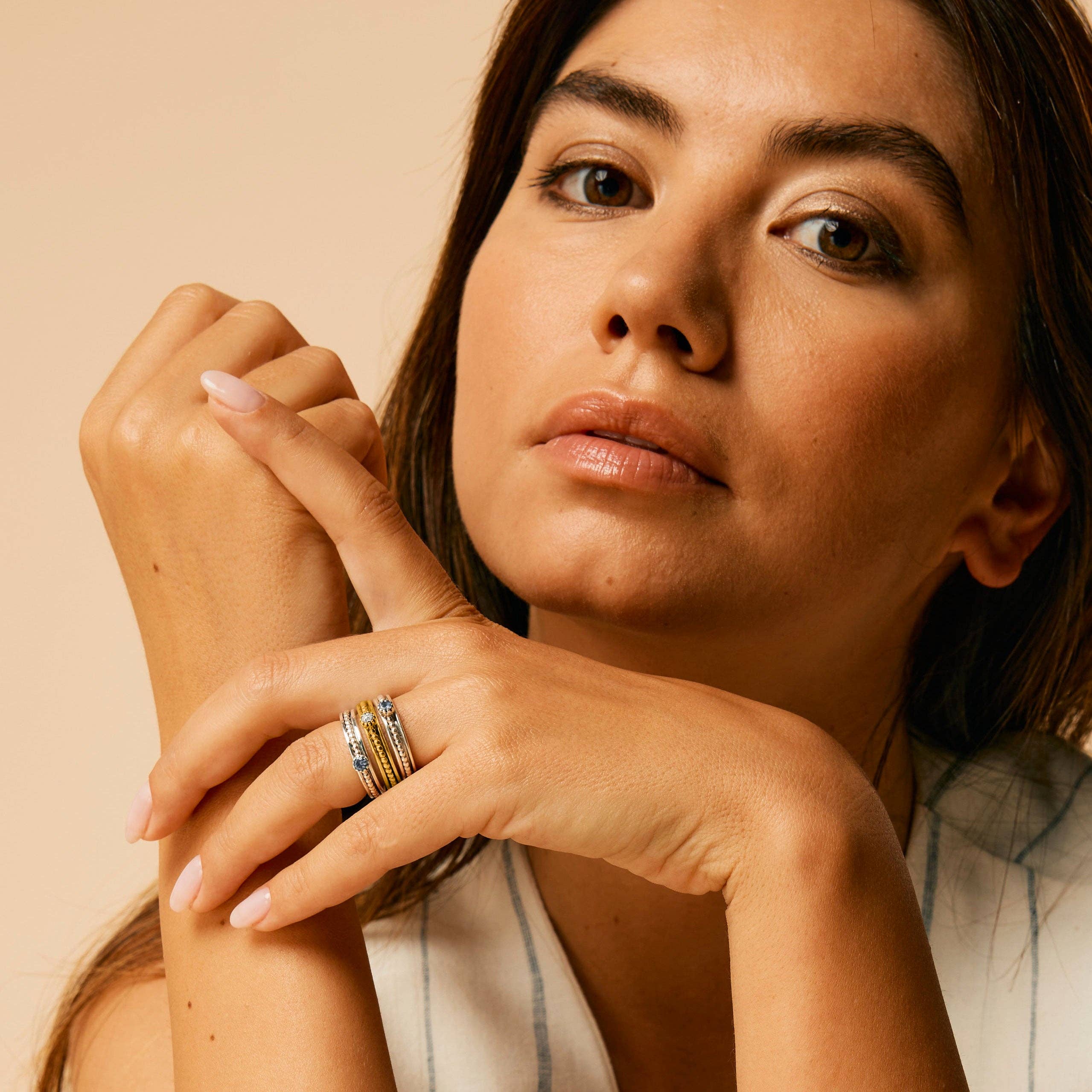 Charlotte's Web Jewellery - Vente Solitaire - Anneau à filer Lalita - Tanzanite6