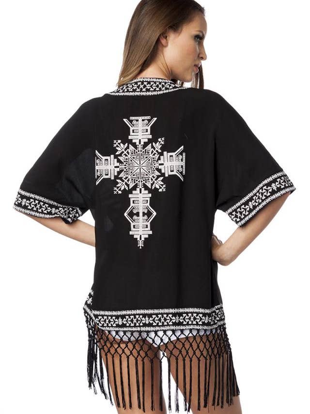 black white kimono for wholesale on Faire1