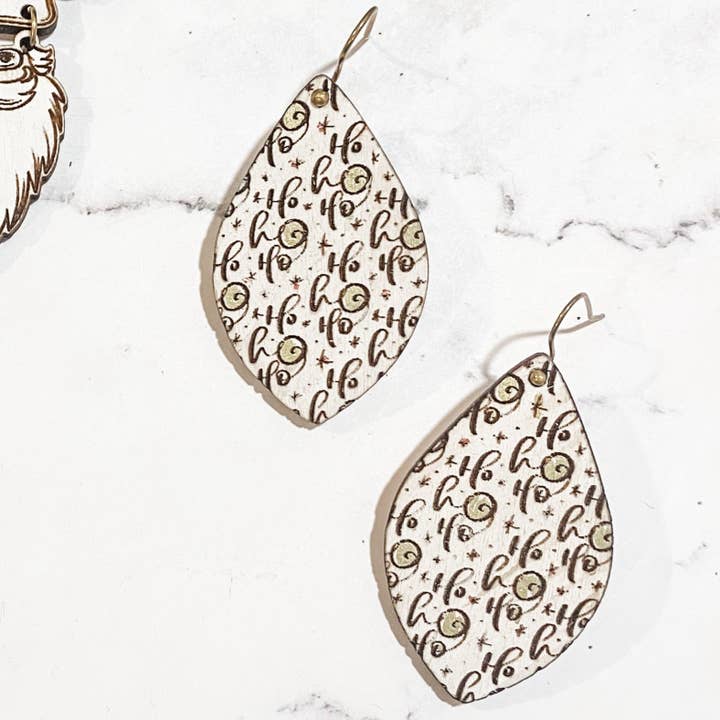 Boucles d'oreilles de Noël Ho Ho Ho pour la vente par Natalie Fox Studio