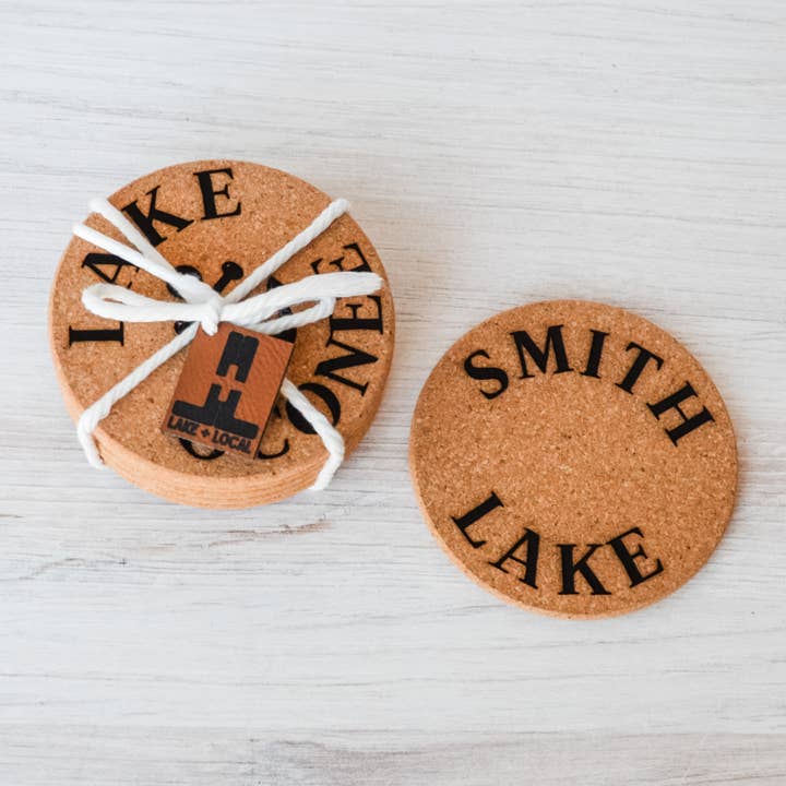 Individuelle See-Namen Kork-Untersetzer Geschenkset für den Großhandel von Lake and Local Wholesale