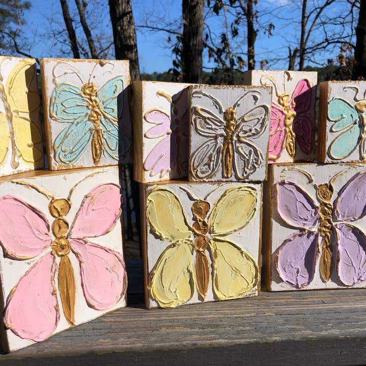 Coddiwomple – Großhandel Tischdeko – 3x3 Schmetterling handgefertigter strukturierter Holzblock2