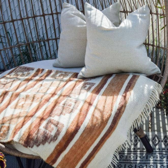 Wylde Brigade – wholesale Throw blanket – Jalapa Wool Blanket3