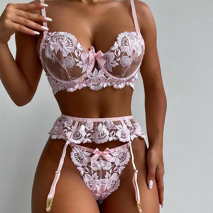 Sexy Flower Embroidery Bra Set for wholesale by Tourtiwi