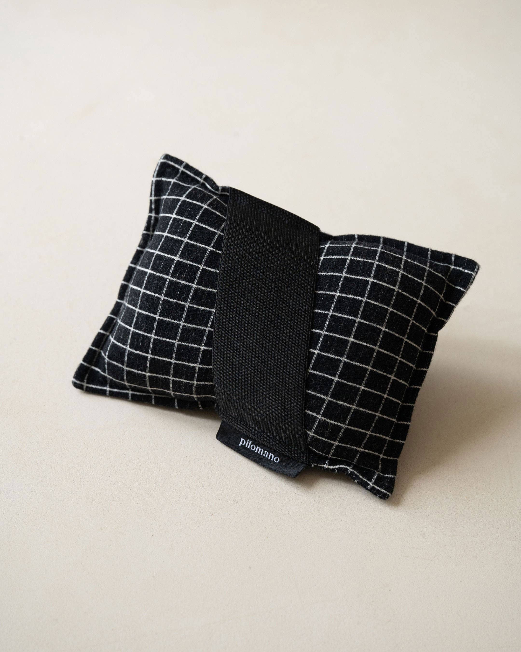 pilomano - Wholesale Decoratief kussen - Square Noir-print2