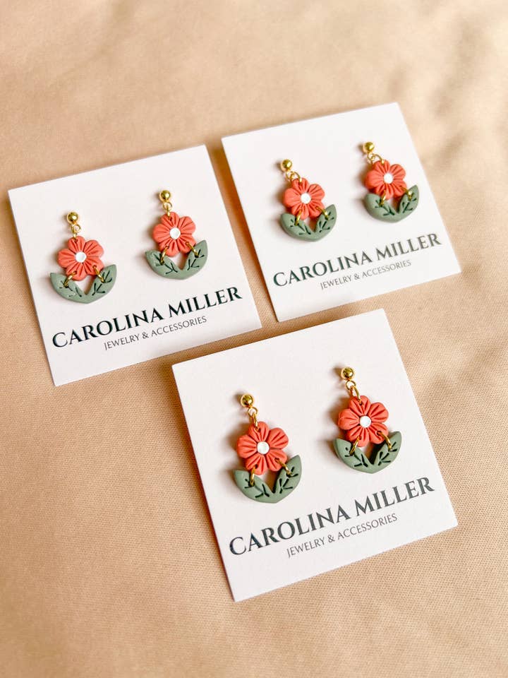 Orecchini pendenti floreali - Orecchini fatti a mano in argilla polimerica per la vendita all'ingrosso da parte di Carolina Miller