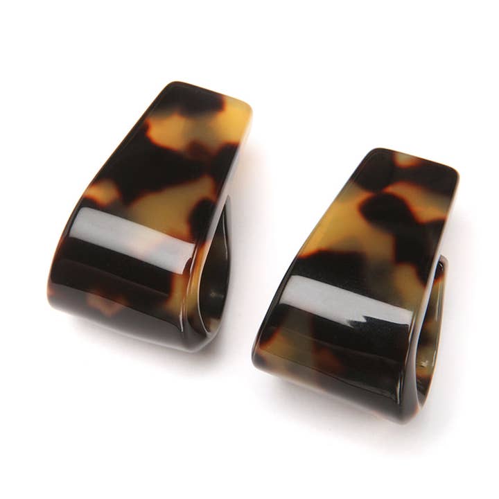 Boucle d'oreille Ambre Tshell pour la vente par PONO by Joan Goodman