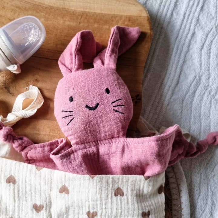 Rammelaartje - Wholesale Knuffeldekentje/doekje - Baby - Hydrofiele knuffel Konijn - Oudroze
