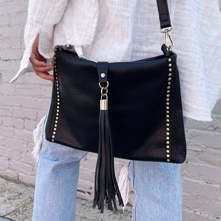 Jen & Co. - Wholesale Crossbody Bag - Women's - M1941 Marie Crossbody w/ Grommet Details