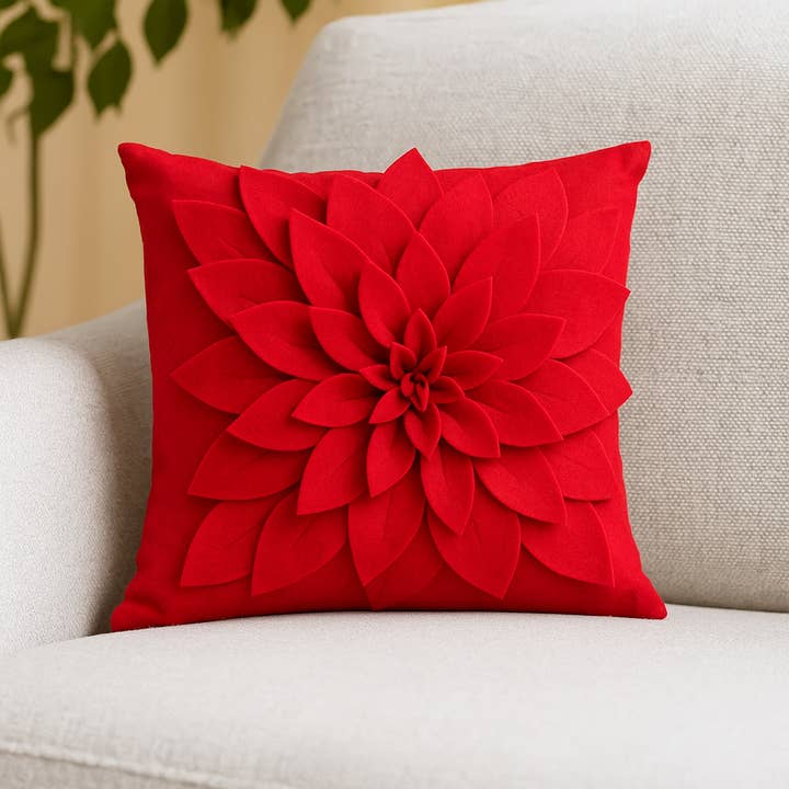 Cojín decorativo de 17 pulgadas con pétalos de flores en 3D, color rojo para venta al por mayor de Fennco Styles