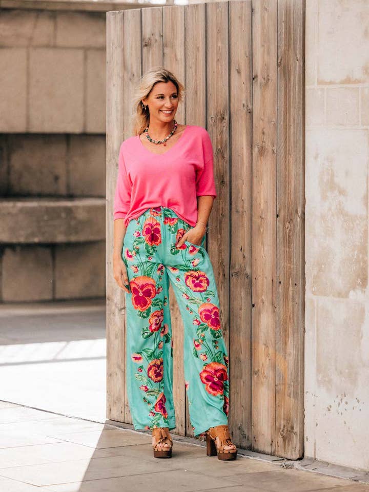 MAXENCE - Pantalones fluidos con estampado floral verde para venta al por mayor de LES BLONDINETTES
