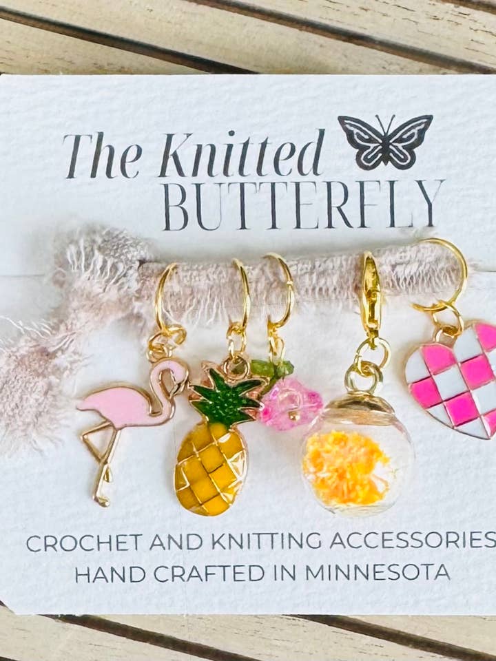 Aloha pour la vente par The Knitted Butterfly