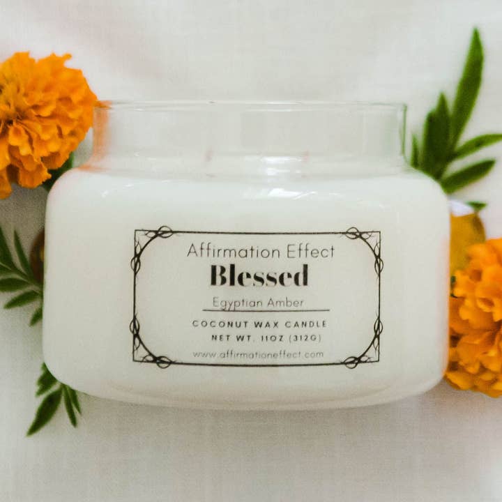 Bougie d'affirmation "Bénie" à l'ambre égyptien - 311 g pour la vente par Affirmation Effect