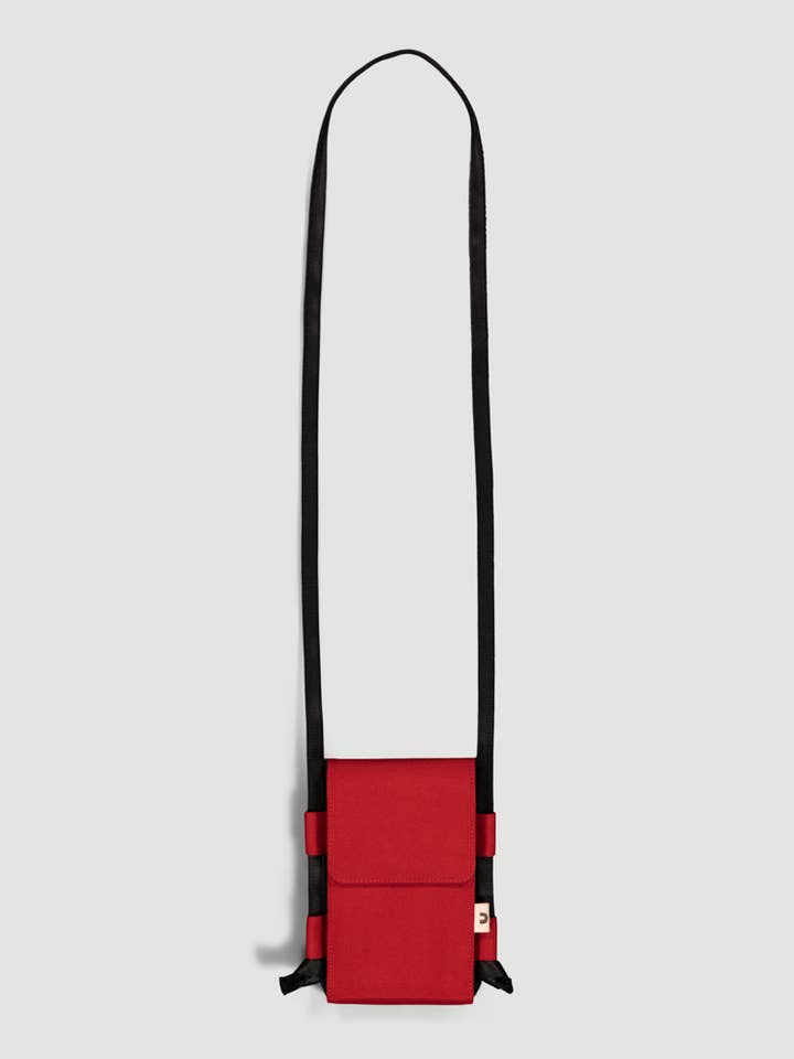 GERECYCLED PLASTIC MOBIELE BESTELLING PATNA FAIRTRADE PRODUCT voor wholesale door Veraluna Sustainable Clothing