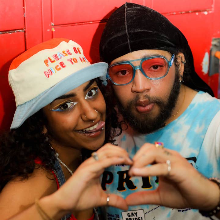 The Peach Fuzz - Wholesale Bucket Hat - Women's - Please Be Nice To Me Color Block Bucket Hat3