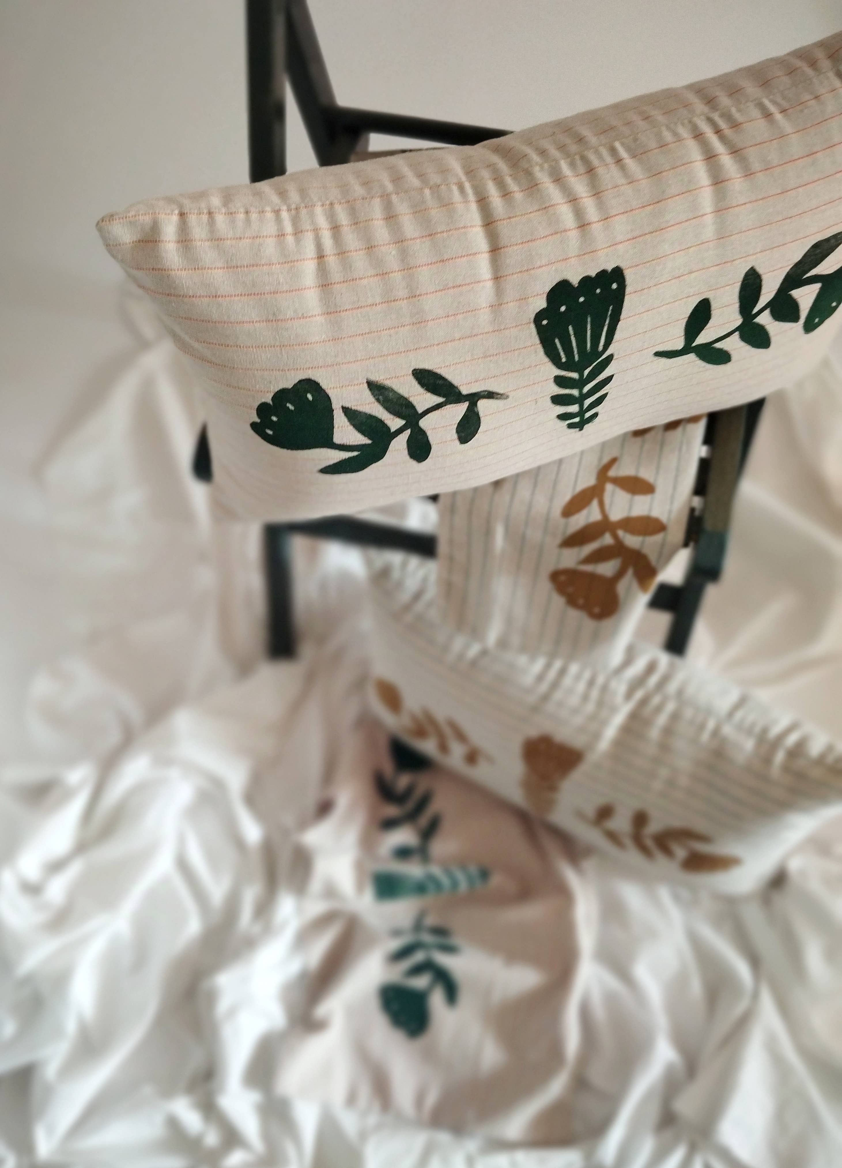 The Ink Job – Engroshandel Lændepude – Nostalgisk blomsterprint pudebetræk i hør3