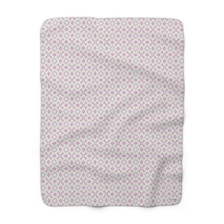 PALMER K Designs - Wholesale Throw Blanket - Sherpa Throw / Blanket: Pink / White Geometric (OH/P11)1