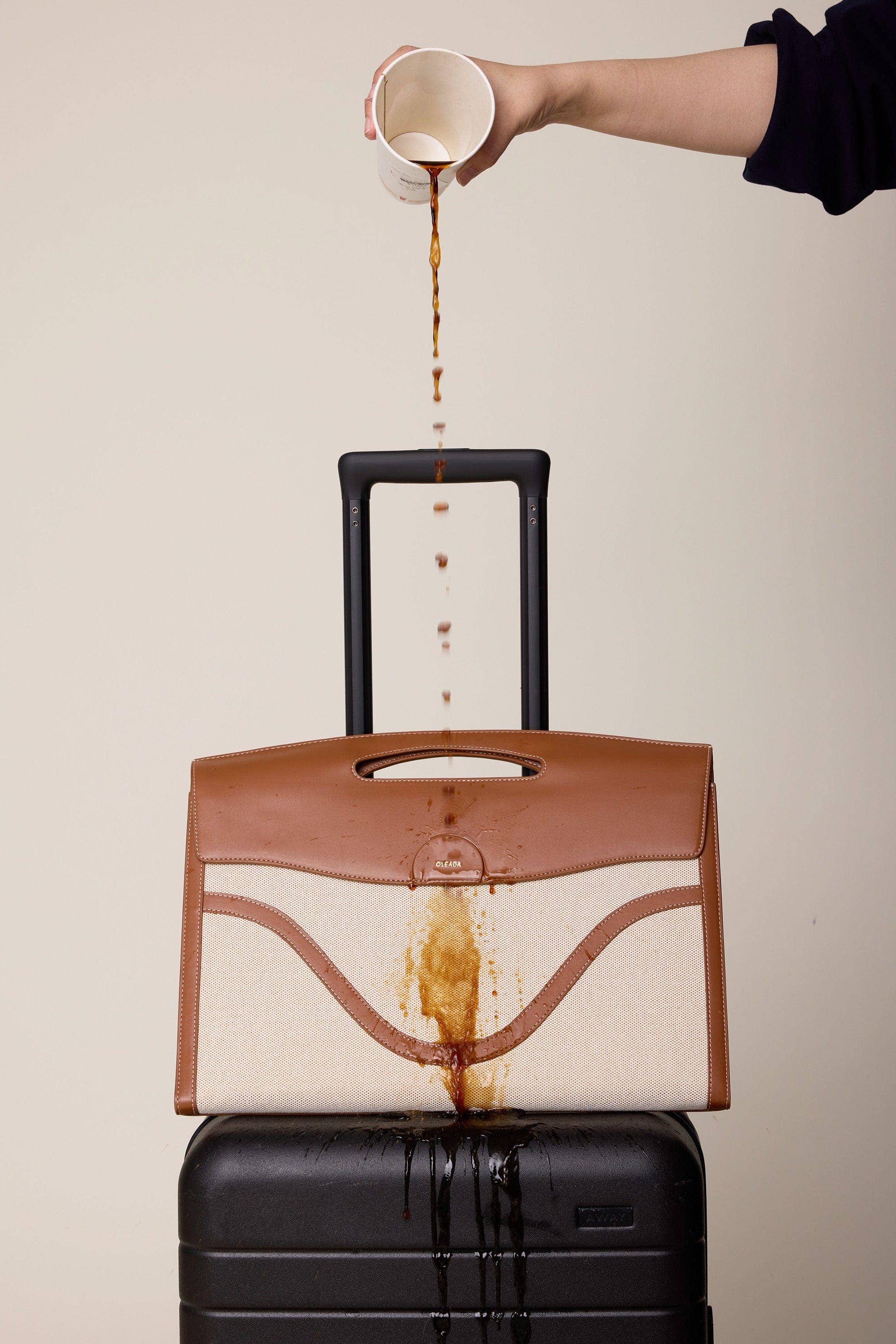 OLEADA - Wholesale Laptop/Tablet Case - Women's - Captain Laptop Sleeve: With Built In Stand & Removable Pouch4