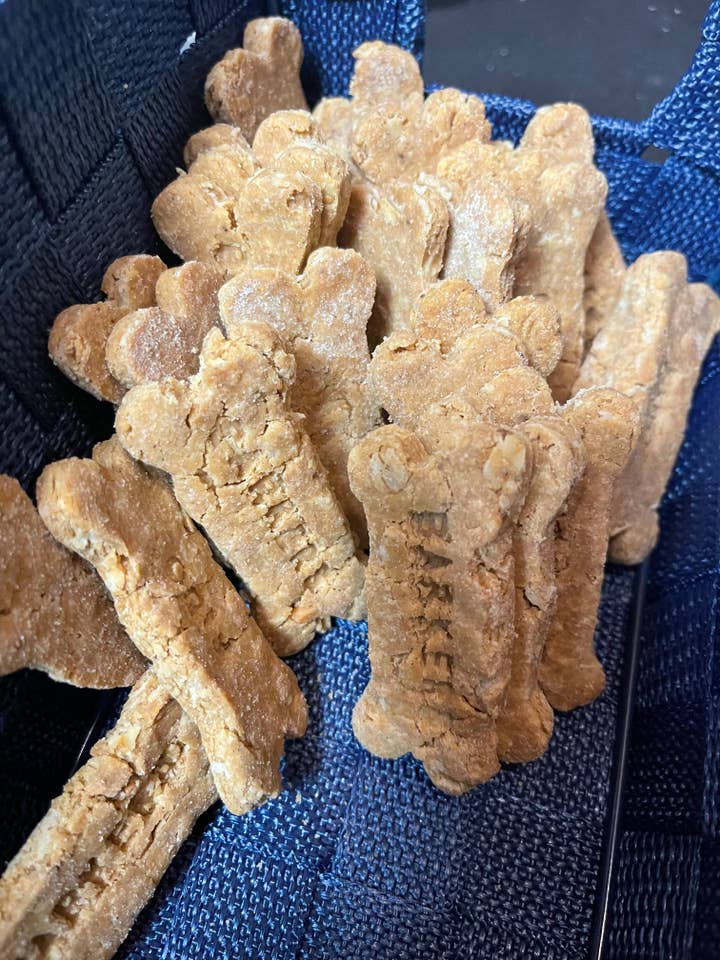 Peanut butter biscuits for wholesale by Fido & Barker's Co.