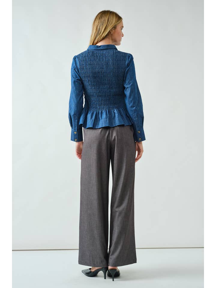 Aaron & Amber - Wholesale Button Down Shirt - Women's - AJT5237
SMOCKED PETERPAN COLLAR PEPLUM BLOUSE3