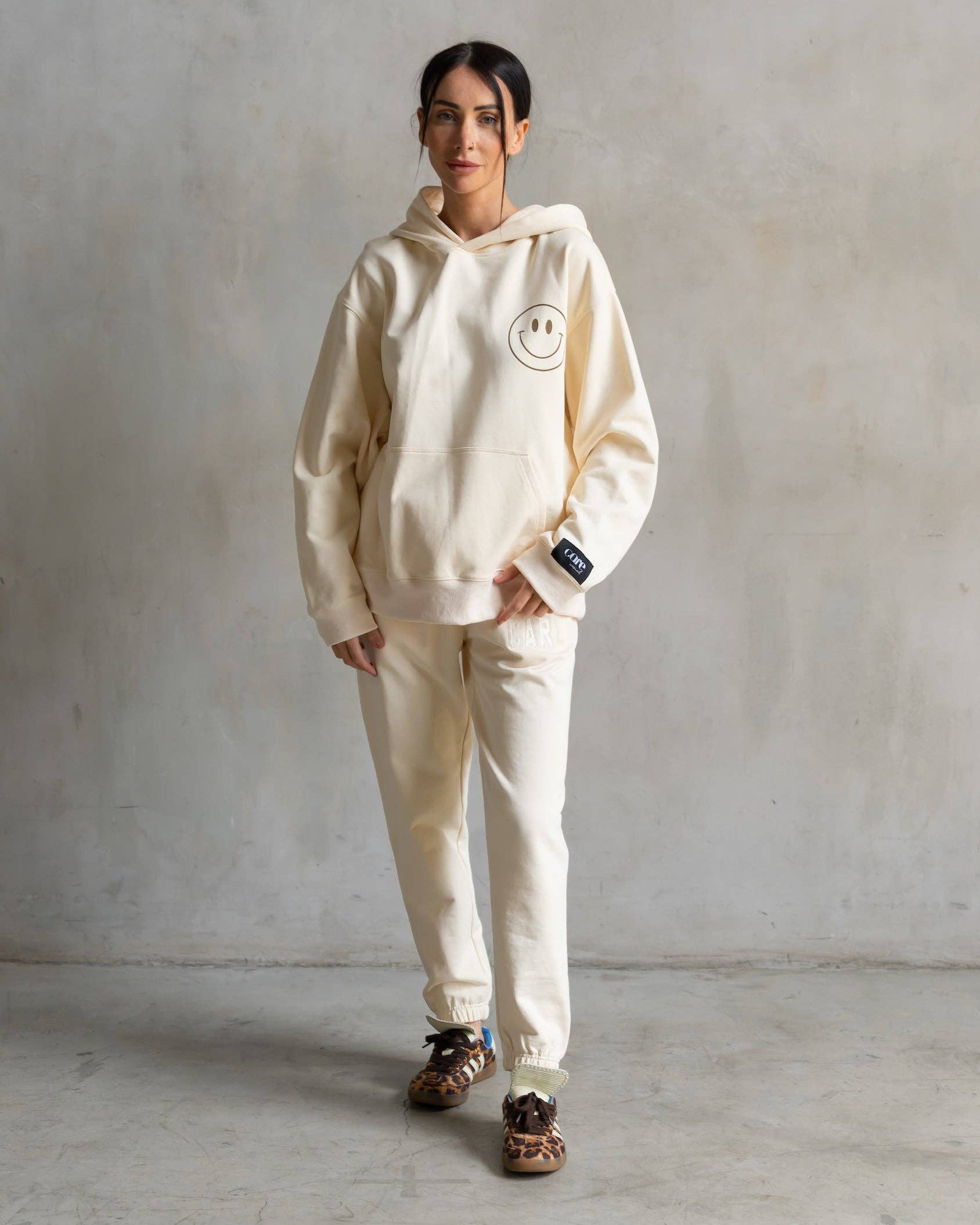 Care Tucker - Vente Sweat à capuche – femme - Chandail à capuchon Hendrix 100 Things Happy Ivory3