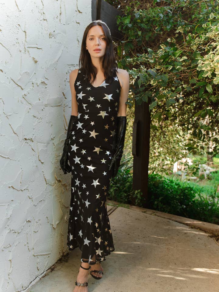 Starina Maxikleid mit Ausschnitt für den Großhandel von Jennafer Grace