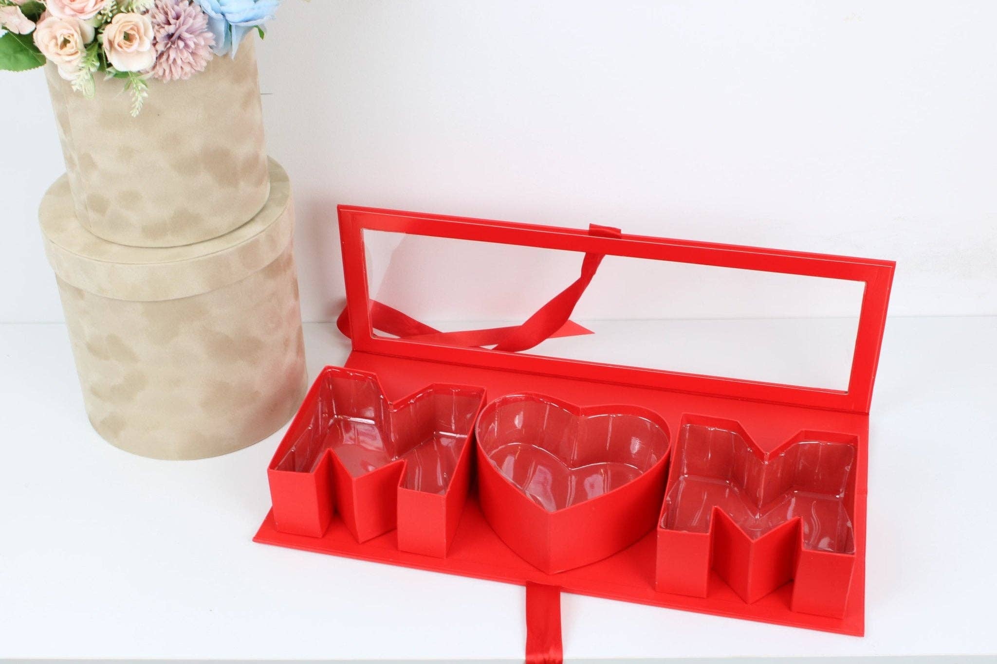 Elegant Design Supply – Caixa de presente por atacado – Caixa de Flores 'MÃE' para o Dia da Mãe com Tampa de PVC Transparente, Forro de Plástico e Fita de Cetim6