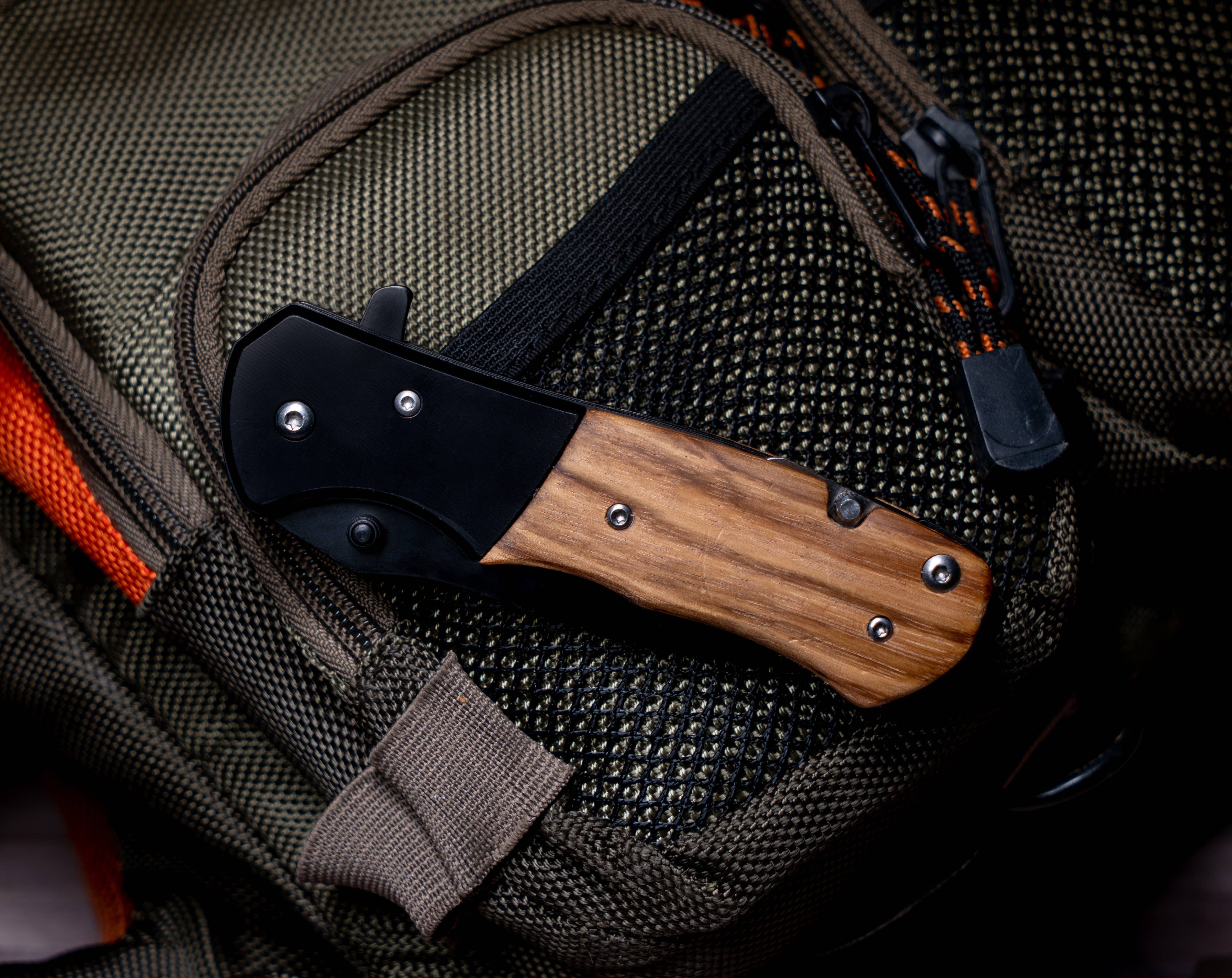 MakerFlo - Wholesale Pocket Knife/Holder - Pocket Knife, Folding Knife, Hunting Knife, Tactical Knife1
