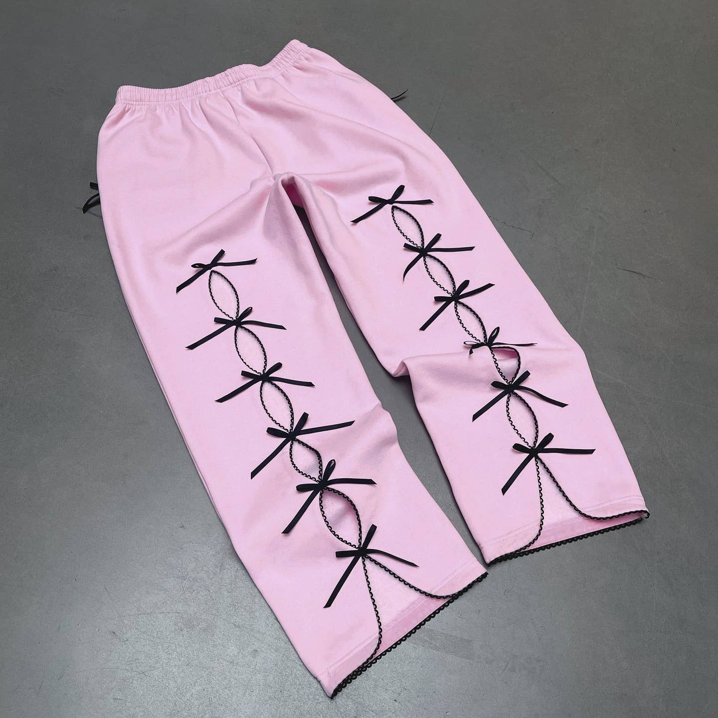 Tourtiwi - Wholesale Lounge Sweatpants/Joggers - Women's - Solid color bow velvet casual hollow sweatshirt sports pants1