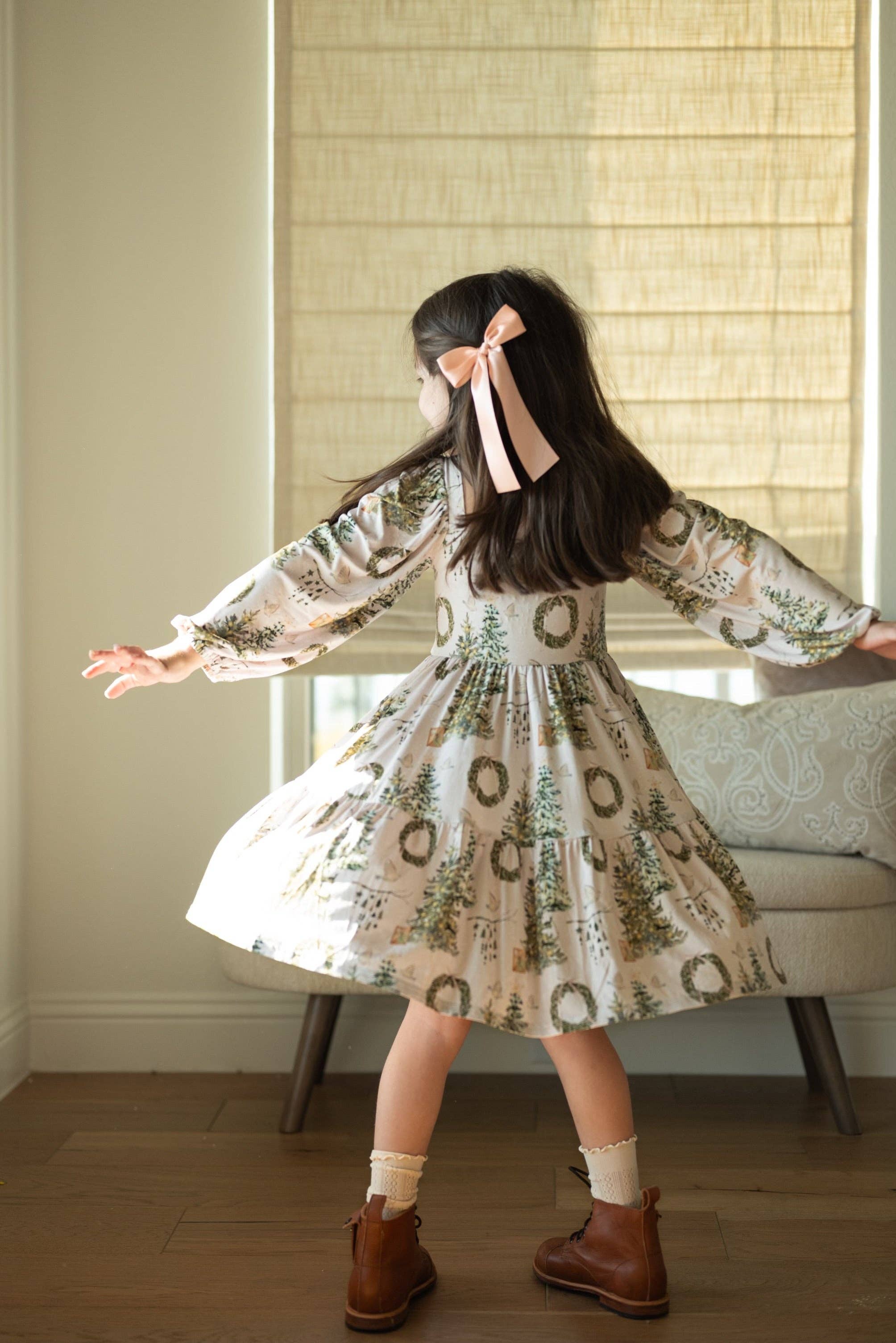 Riley & Rett – Engroshandel Kjole - Børn – Blød snepuffærmet twirl-kjole1