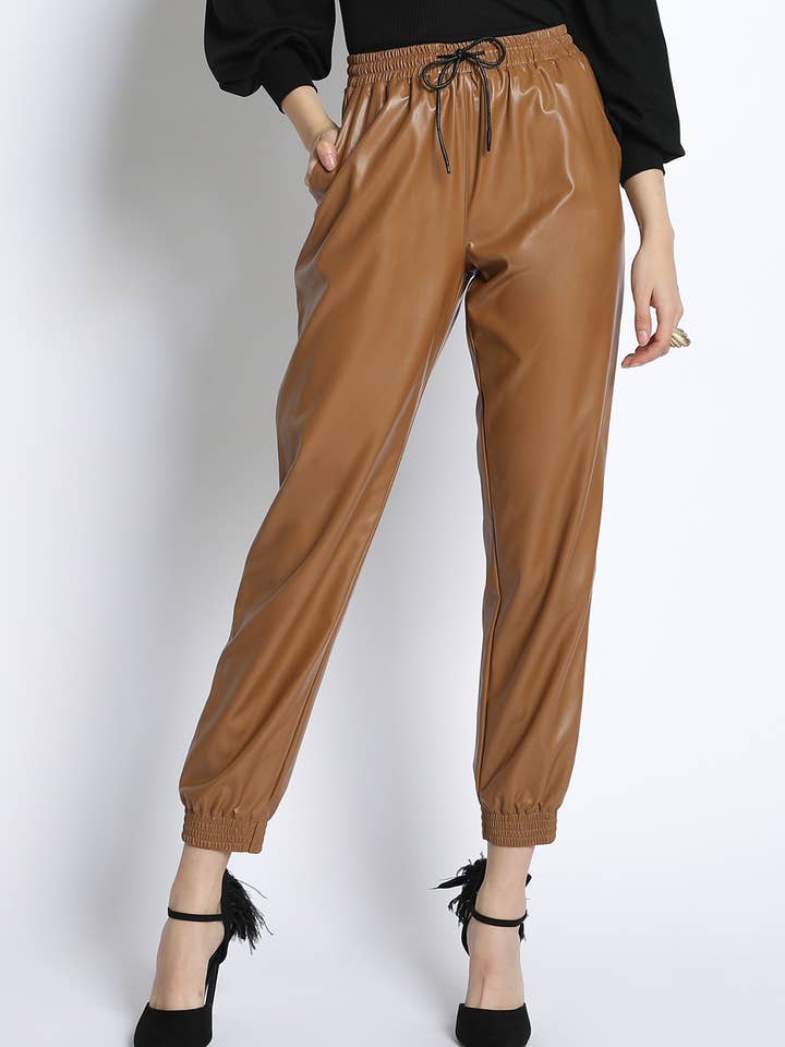 PANTALON DE JOGGER PU pour la vente par Sans Souci