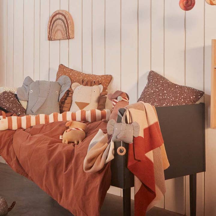 OYOY LIVING DESIGN A/S - Vendita all'ingrosso Giostrina culla - Cellulare musicale Erik Elephant3