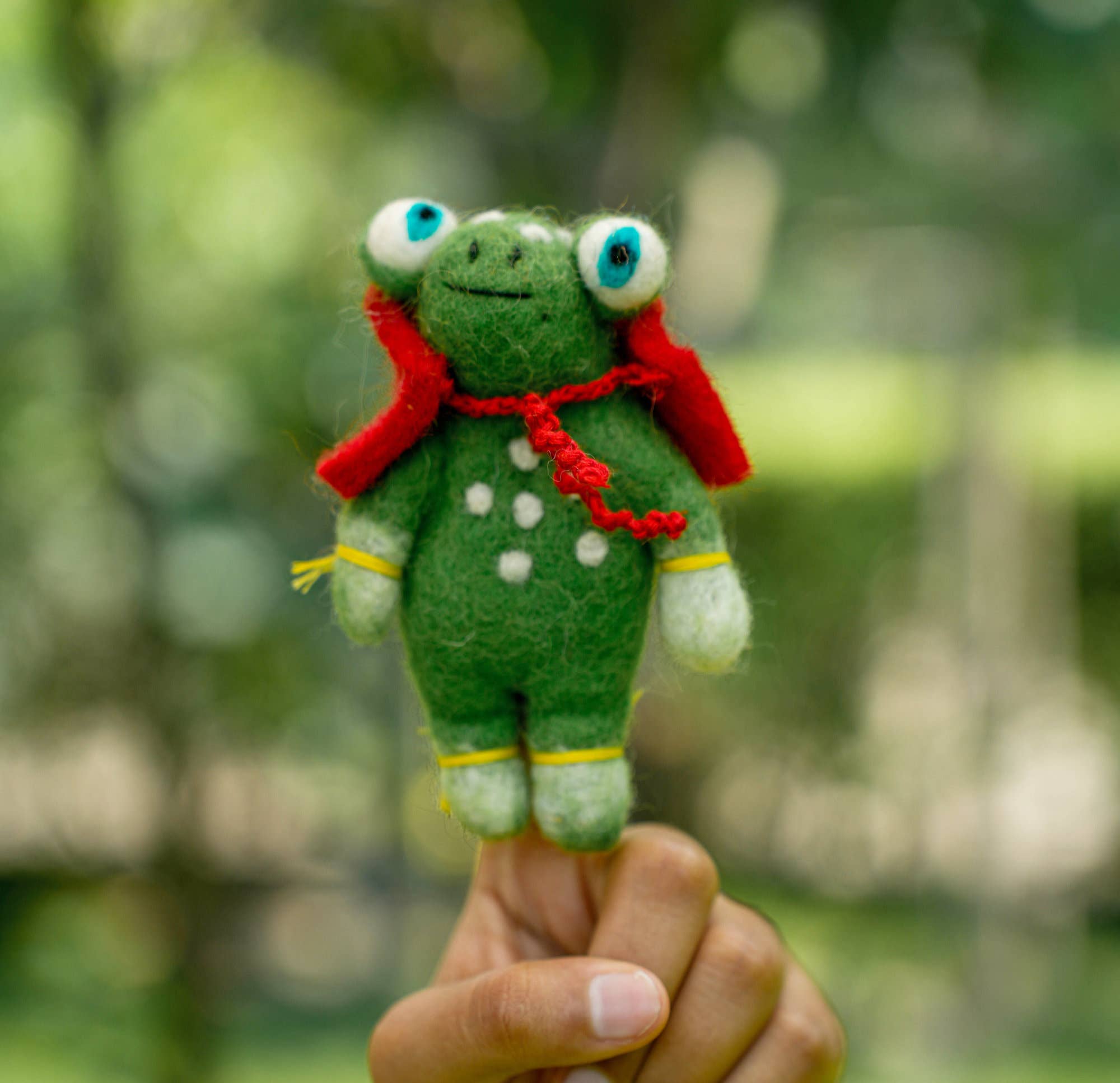 Everest Pet Supply & Gifts - Wholesale Finger Puppet - Kids & Baby - Magician Frog Finger Puppet, Handmade, Needle Felted