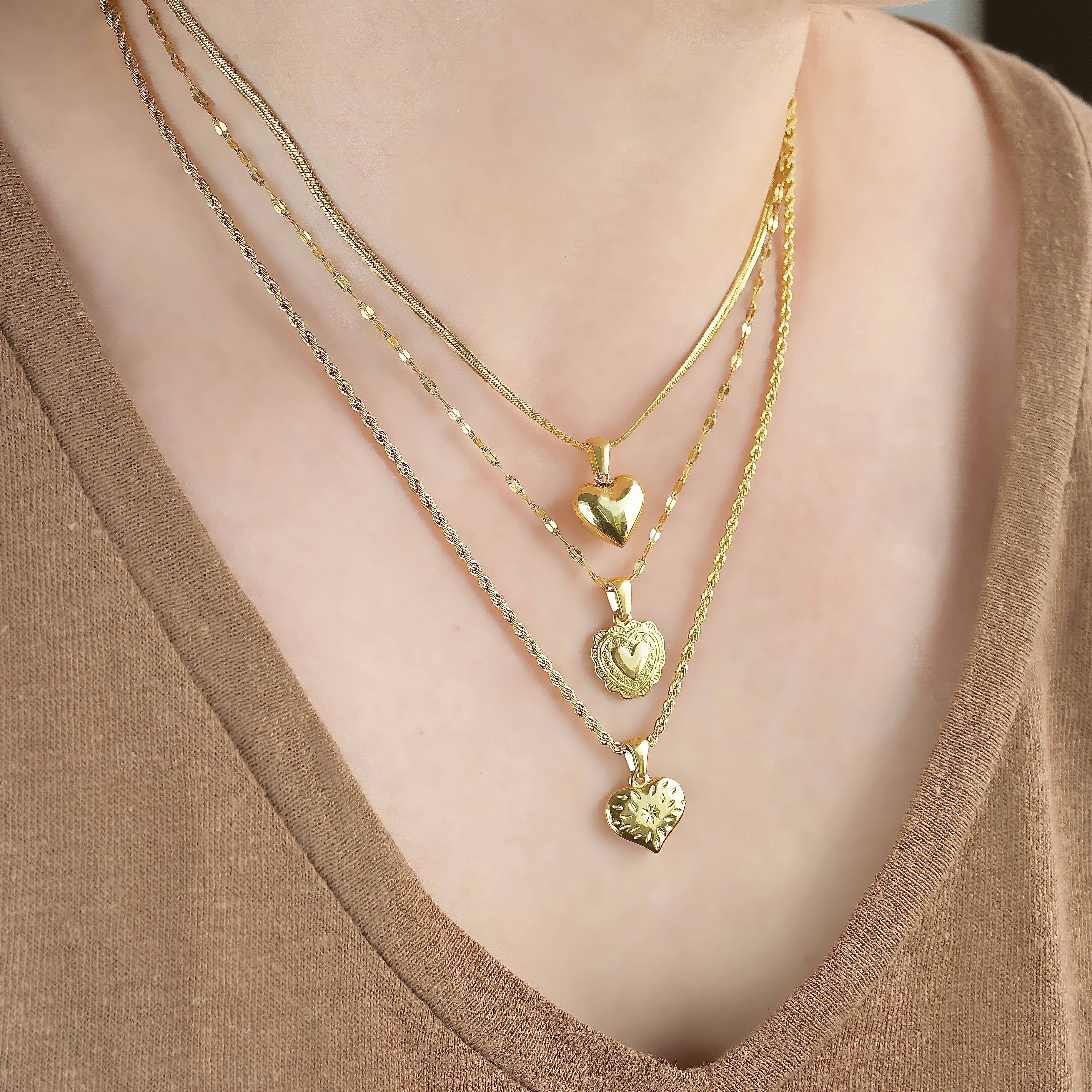 Blueyejewelry - Venta al por mayor Collares con colgantes/abalorios - Collar de corazón dorado - Colgante de corazón sin deslustre