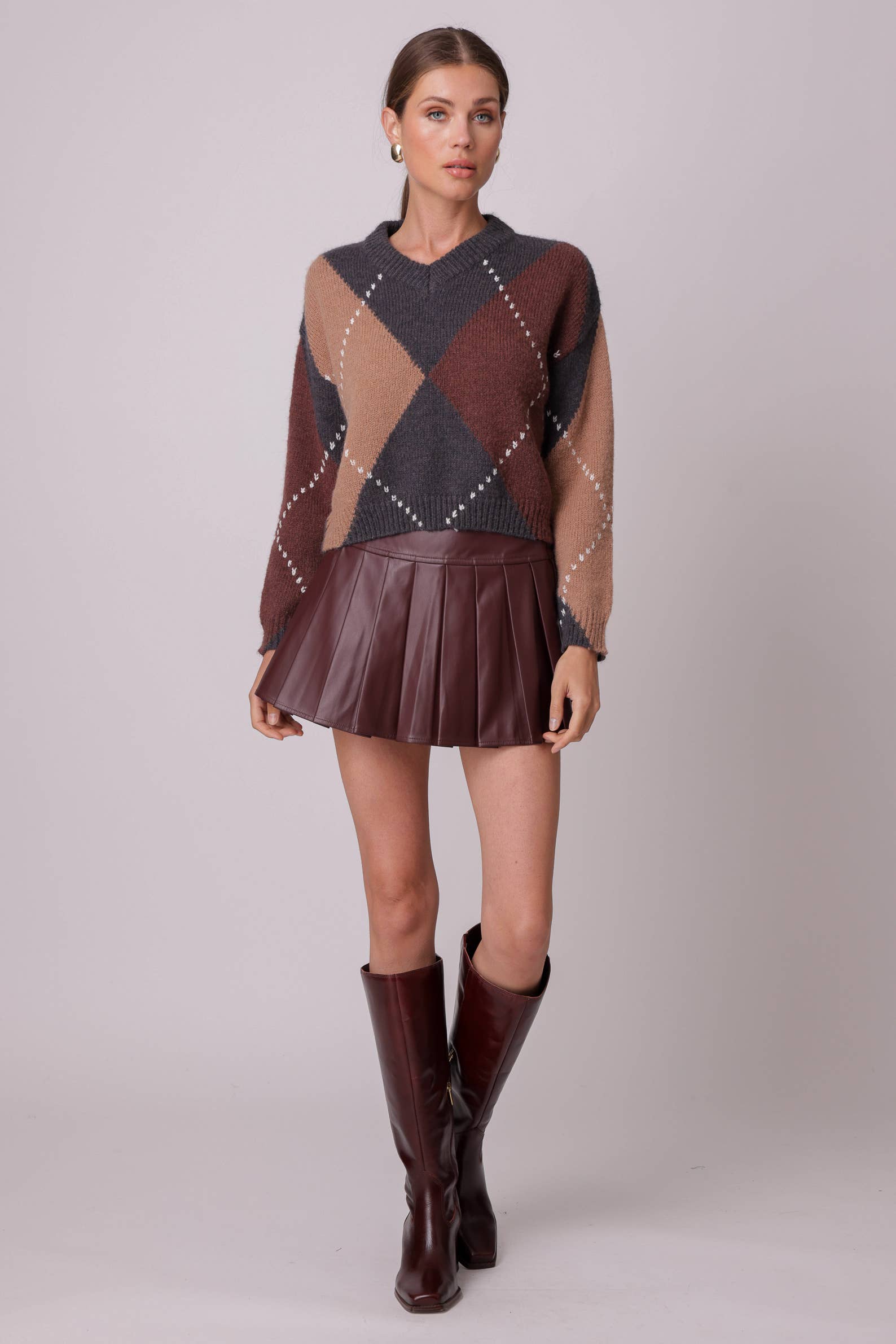 SANGRE DE BUEY FALDA PLISADA KEIKO de venta al por mayor en Faire1