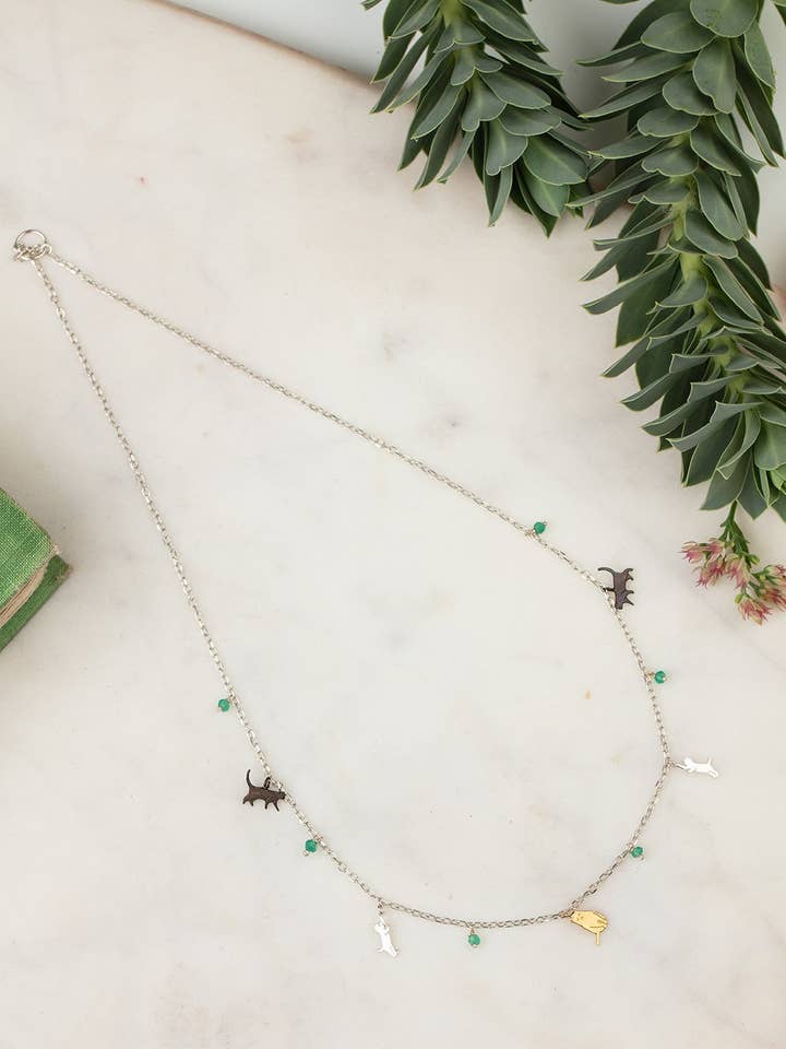 Collier Charme Petits Chats pour la vente par Amanda Coleman Jewelry