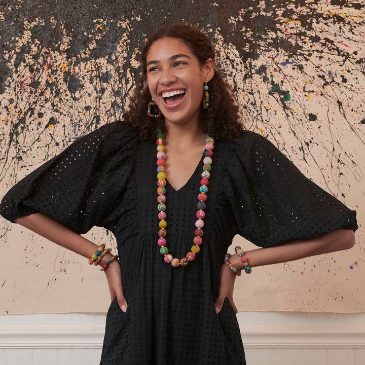 WorldFinds – Großhandel Ohrhänger – Kantha baumelnde quadratische Ohrringe3