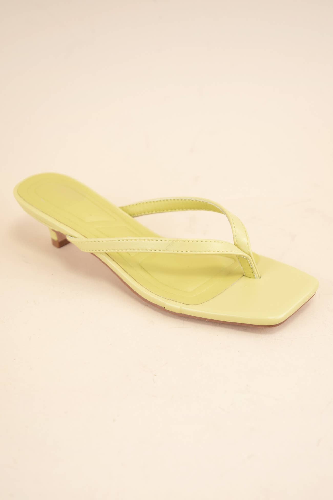 Oliccui - Wholesale Low Heels - Women's - SQUARE TOE THONG STRAP KITTEN HEELS19