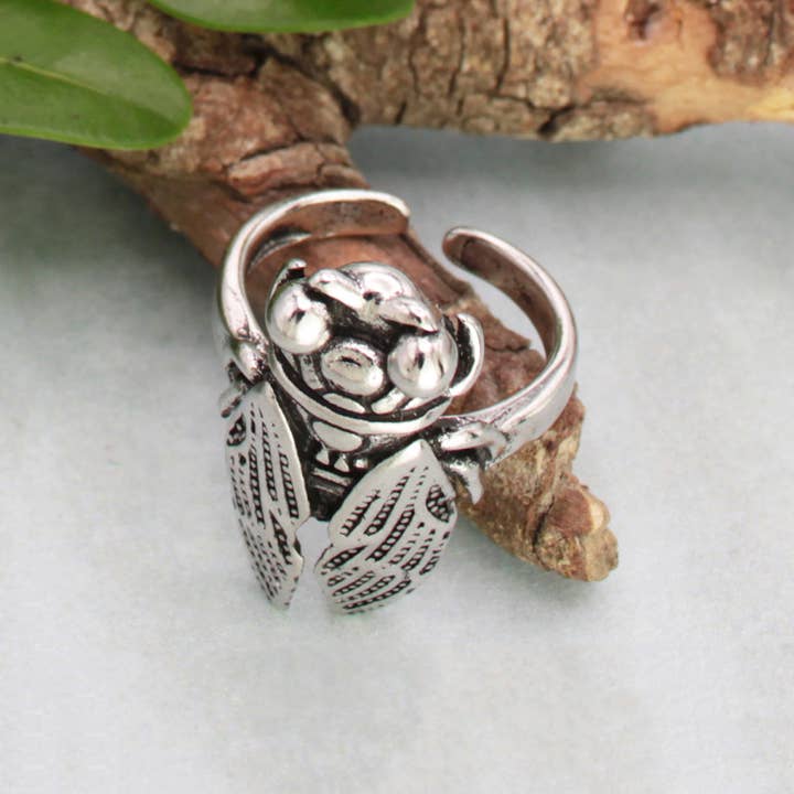 ZAD - Wholesale Cocktail/Statement Ring - Sound of Summer Silver Cicada Ring2
