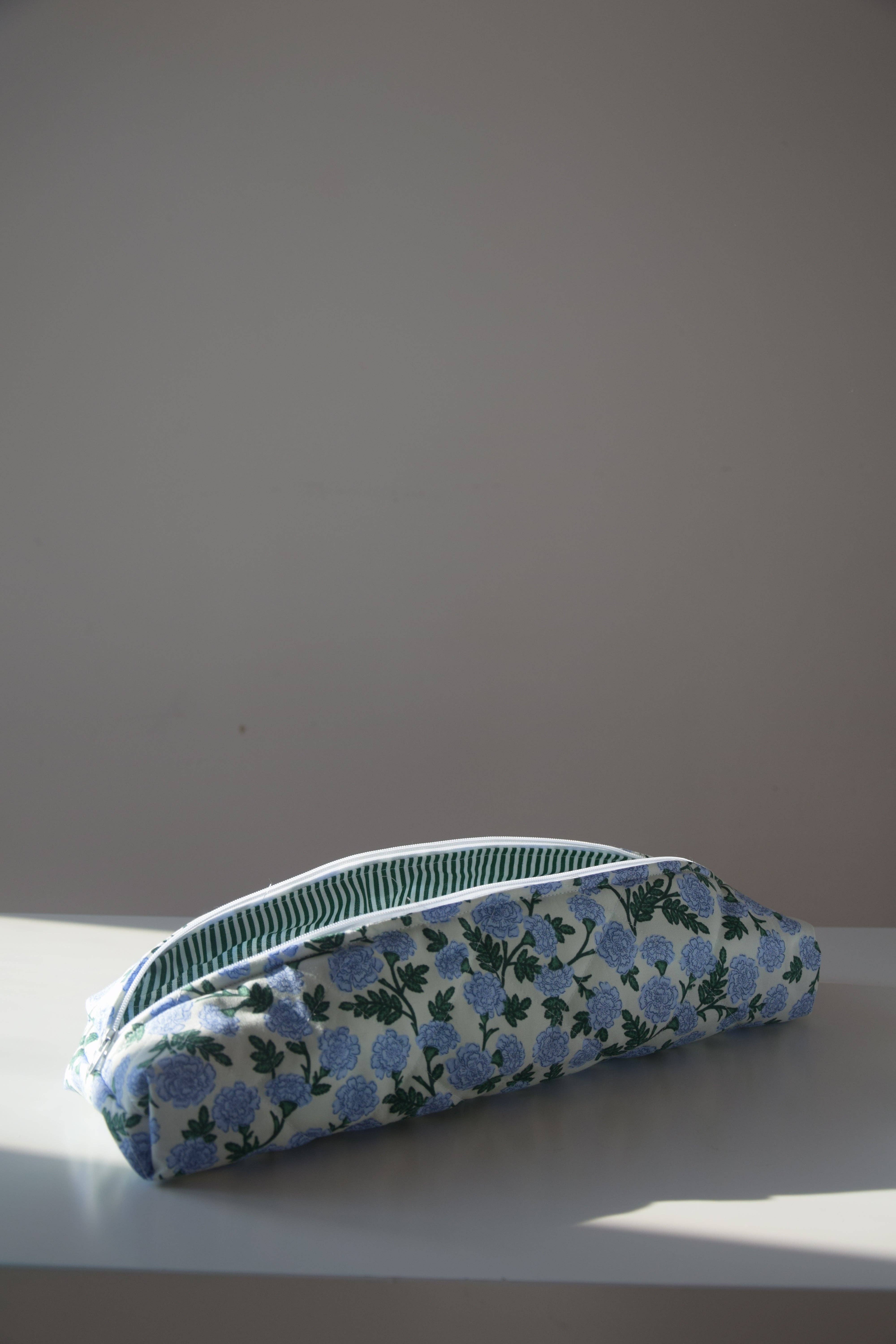 Blossom and Bloom Bags - Wholesale Hair Tools Bag/Caddy - Dianthus Hair Tools Bag1