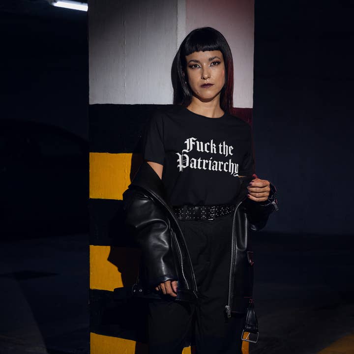 F Le Patriarcat, T-shirt Révolution Féministe Gothique Alternative et autres tendances Résultats pour capsule special t en vente B2B. Retours gratuits et paiement à 60 jours sur Faire sur Faire.