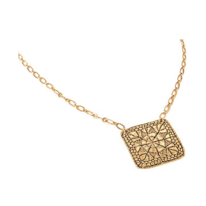 Maison Plune - Wholesale Pendant/Charm Necklace - Léontine necklace0