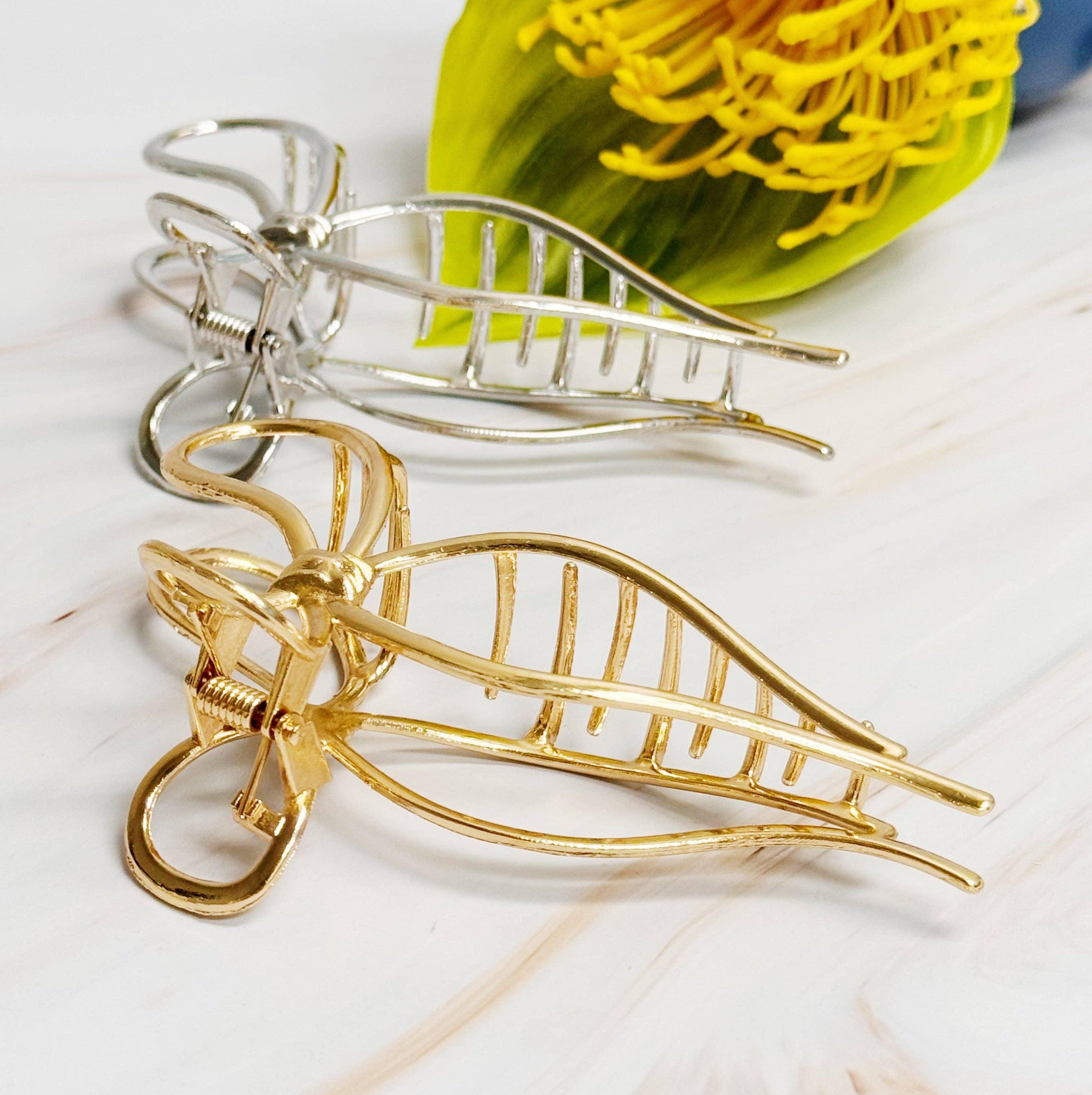 Ellison+Young - Wholesale Hair Clip - Women's - Annie Metal Bow Hair Claw Set Of 25