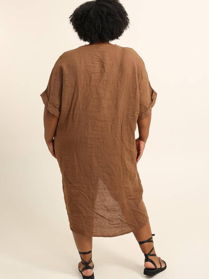 Lea & Luc - Grandes Tailles - Wholesale Dress - Women's - Plus size linen dress V neckline SKU 790923